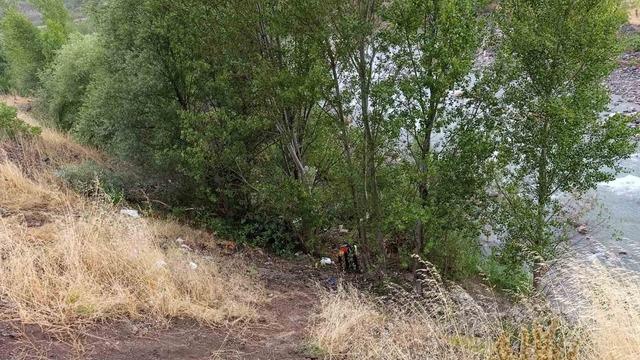 Sivas’ta otomobil dereye uçtu: 1 çocuk hayatını kaybetti, 4 kişi yaralandı