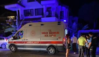 Ayvalık&rsquo;ta motosiklet ile otomobil &ccedil;arpıştı: 1 ağır yaralı