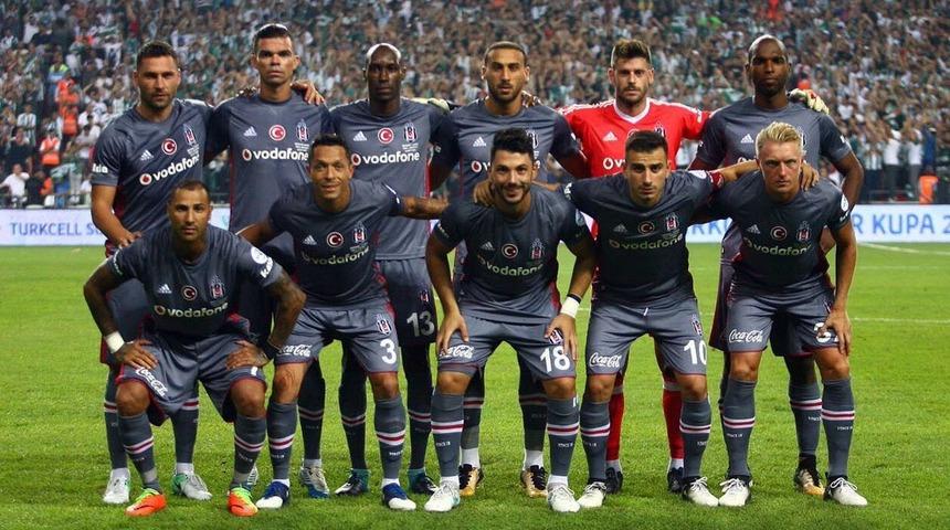 Beşiktaş, Oğuzhan Özyakup'un sözleşmesini 2022 yılına kadar uzattı!