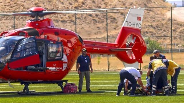 Malatya’da kalp krizi geçiren hasta hava ambulansıyla hastaneye sevk edildi