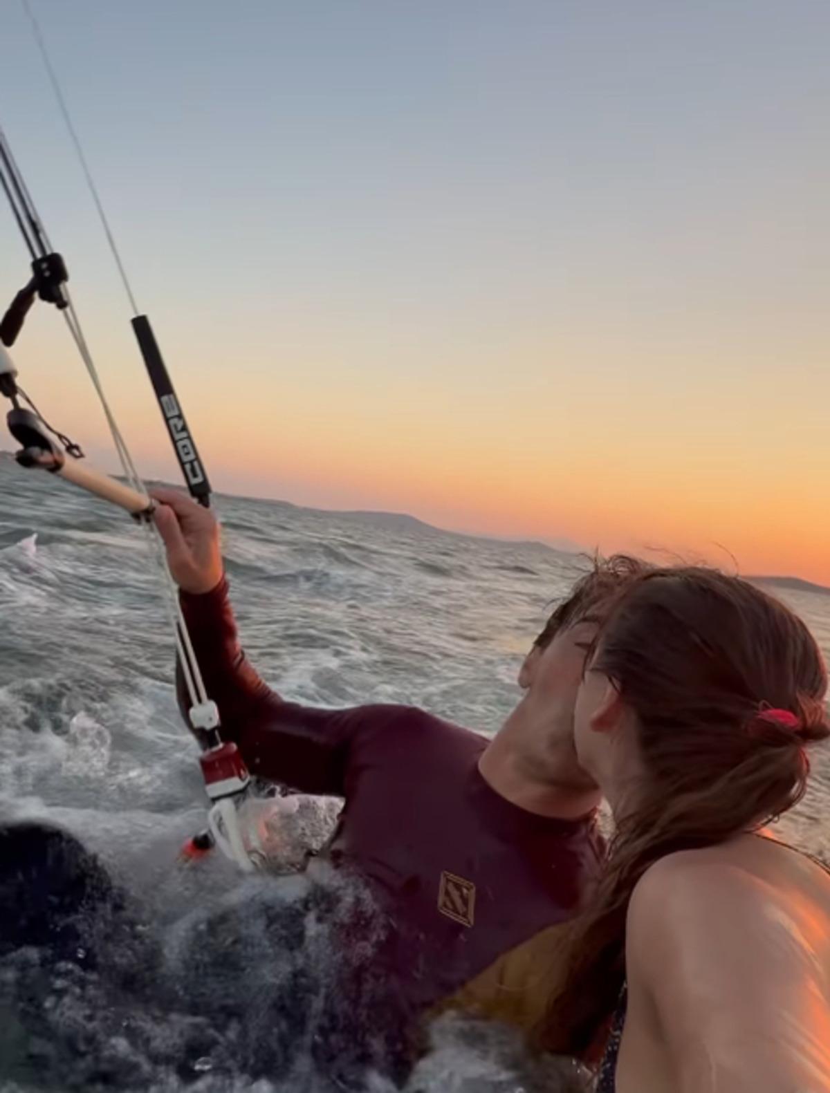 Sarp Levendoğlu ve Felicia Sağnak tatilde aşka geldi! 2