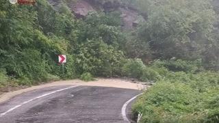 Heyelan nedeniyle ulaşıma kapanan Cide-Doğanyurt yolu ulaşıma açıldı