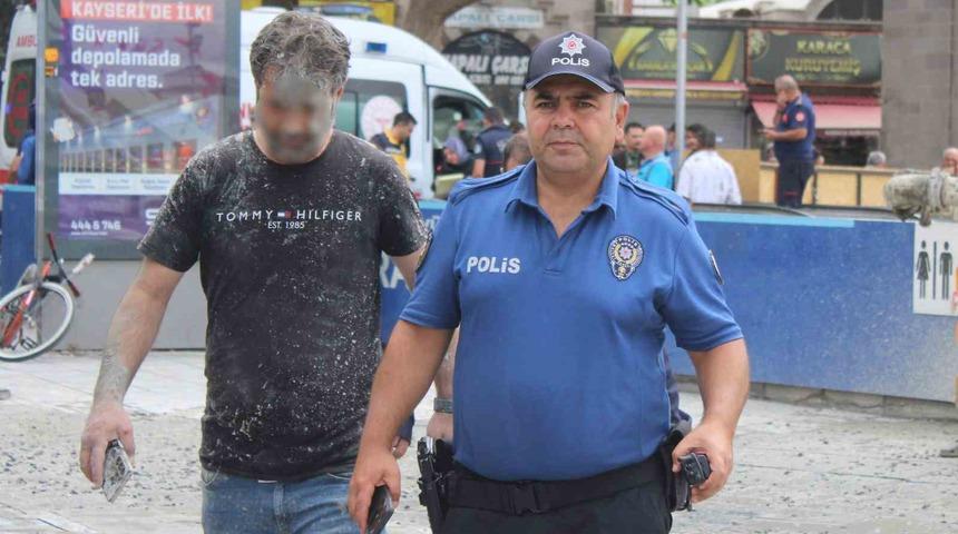 Beton mikserinin pompası patladı: 5 kişi hastaneye kaldırıldı