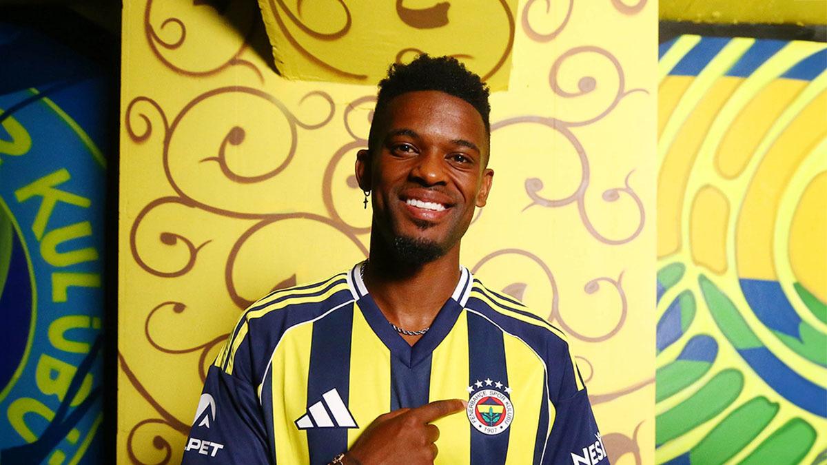 Fenerbahçe de sürpriz ayrılık! İsmail Kartal Fred kalsın dedi piyango ona vurdu 3