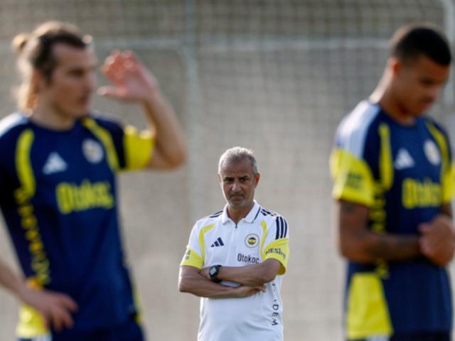 Fenerbahçe'de sürpriz ayrılık! İsmail Kartal 'Fred kalsın' dedi piyango ona vurdu