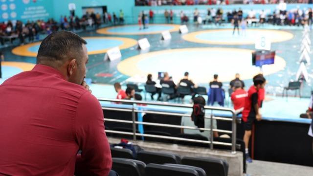 Hamza Yerlikaya mindere atlayıp hakemin üzerine yürümüştü! Federasyondan açıklama geldi