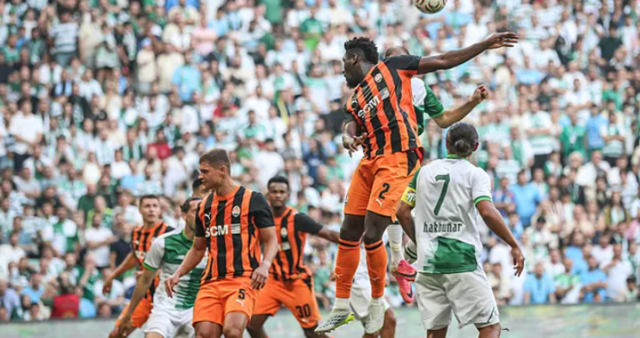 Bursaspor Arda Turan'ın ekibi Shakhtar Donetsk ile golsüz berabere kaldı