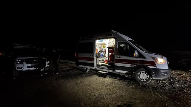 Elazığ'da gölde kaybolan kişi için arama çalışması başlatıldı