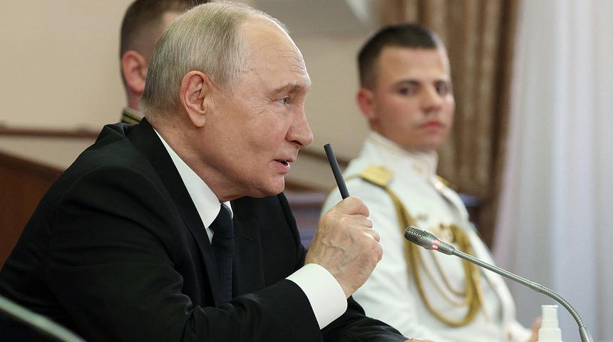 D&uuml;nyaya duyurdu! Putin'den tedirgin eden emir