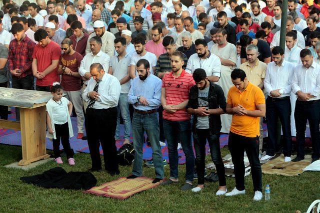 Sultanahmet Camii'nde bayram namazı