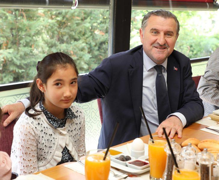 "Toplum şefkat, sevgi değerleri üzerinde yükselmeli" G2