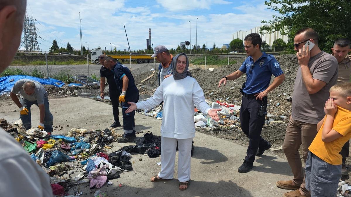 Yanlışlıkla &ccedil;&ouml;pe atılan &ccedil;antadan servet &ccedil;ıktı! Altınları bakın nasıl buldular 1
