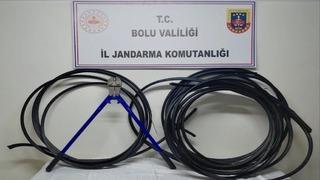 Bolu’da kablo hırsızlığı şüphelisi çaldığı kablolarla yakalandı