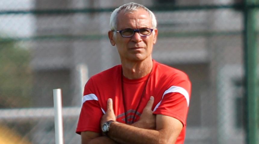 Hector Cuper'den Trezeguet ve Galatasaray a&ccedil;ıklaması