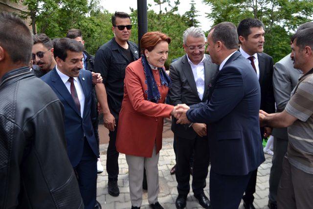 Akşener: Allah aşkına kardeşlik, birlik hukukunu gözetmeye devam edelim