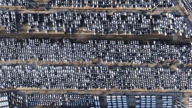 Dev araç filosu İstanbul'da: Binlerce sıfır otomobil havadan görüntülendi