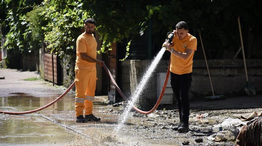 Kastamonu'da su baskınının ardından ekiplerin &ccedil;alışması s&uuml;r&uuml;yor