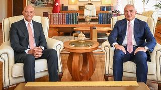 Bakan Ersoy, ABD'nin Ankara Büyükelçisi Tom Barrack'ı ağırladı