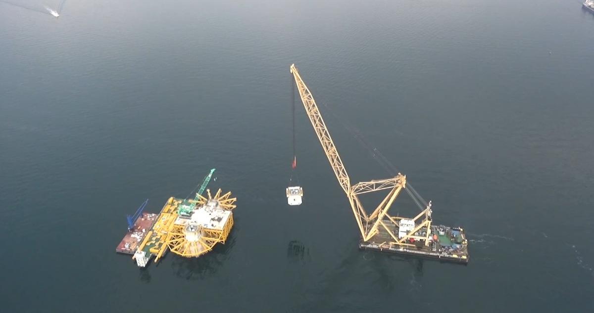 K&ouml;rfezin 40 metre altında dev operasyon: 5 katlı bina y&uuml;ksekliğinde 9