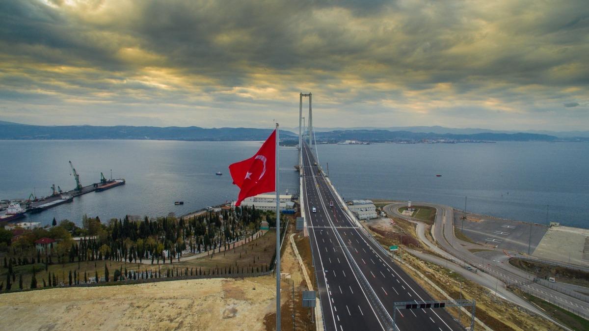 K&ouml;rfezin 40 metre altında dev operasyon: 5 katlı bina y&uuml;ksekliğinde 10