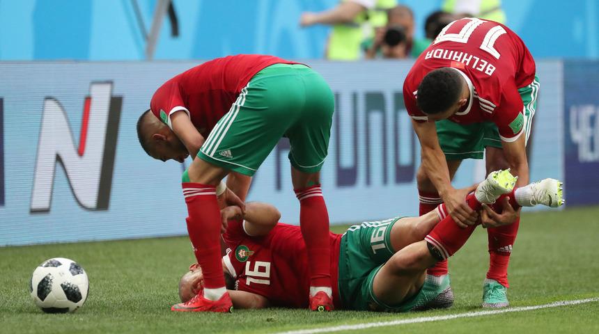 Nordin Amrabat, İran ma&ccedil;ında başını yere vurdu!