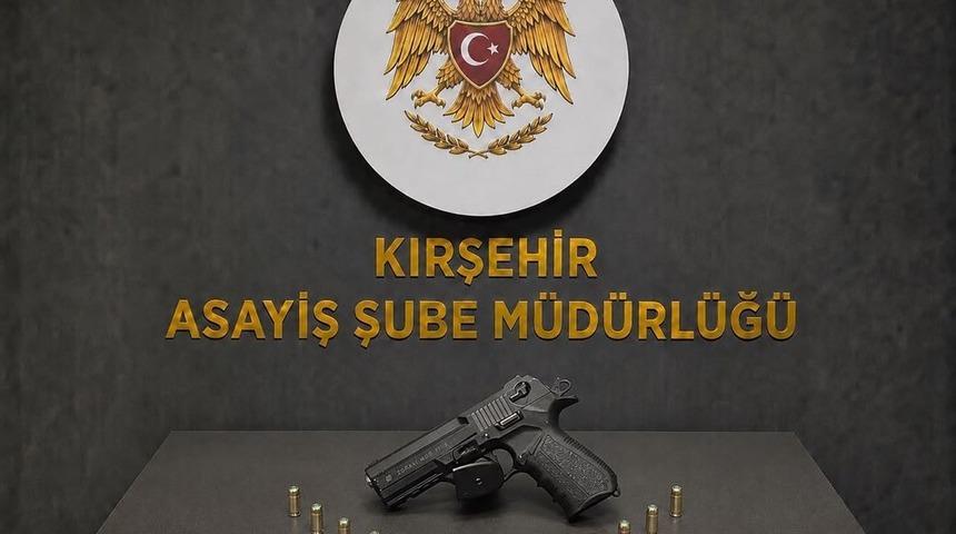 Polis uygulamalarında silah ve uyuşturucu ele ge&ccedil;irildi