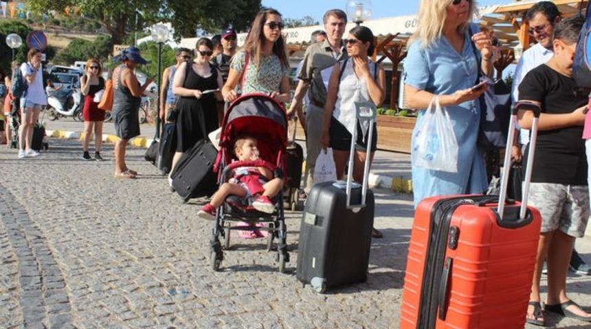 Yunan turistler alışveriş için akın akın Türkiye'ye geliyorlar