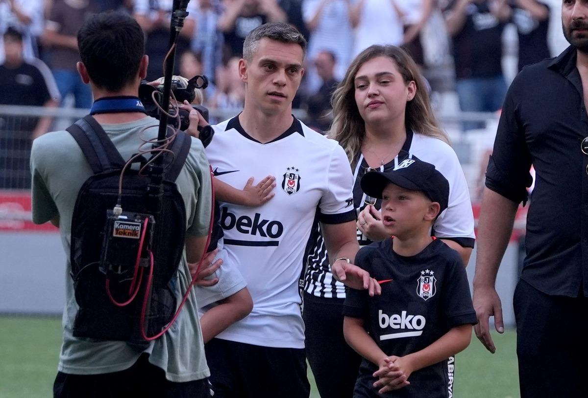 &Ouml;nder &Ouml;zen den Salah a&ccedil;ıklaması! "Beşiktaş şimdilik masadan kalktı" 4