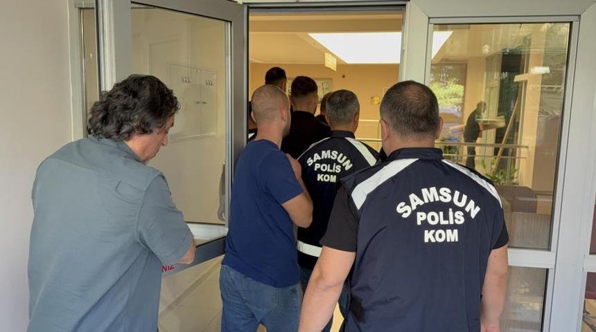 Bir ara&ccedil;ta ele ge&ccedil;en silahla ilgili 4 kişiye adli kontrol