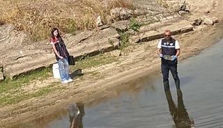 Edirne'de toplu balık &ouml;l&uuml;mlerinin yaşandığı g&ouml;letten numune alındı