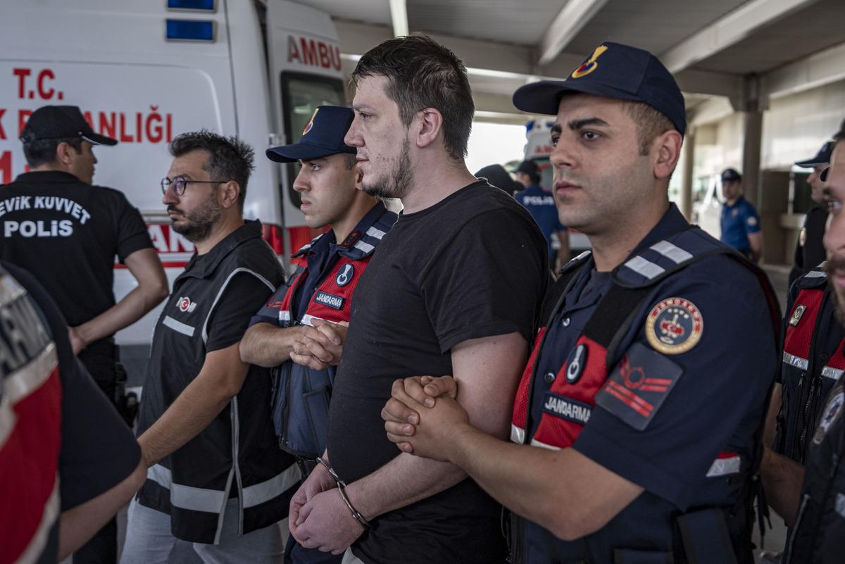 Eski Tunceli Valisi Tuncay Sonel 4 farklı su&ccedil;tan tutuklandı 1