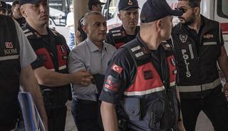 Eski Tunceli Valisi Tuncay Sonel 4 farklı su&ccedil;tan tutuklandı