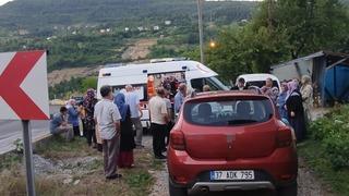 Freni tutmayan hafif ticari araç, anne ile iki çocuğuna çarptı