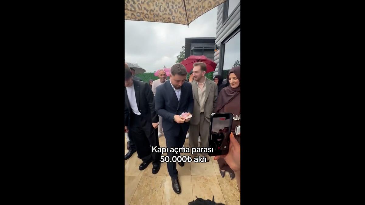 Kız istemede kapıyı a&ccedil;mak i&ccedil;in 50 bin TL istedi! Erkek tarafı neye uğradığını şaşırdı 2