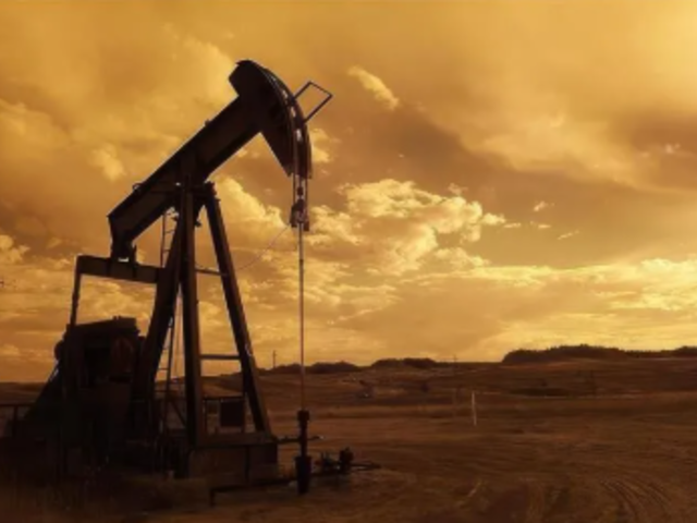 Brent petrol&uuml;n varili 84,11 dolardan işlem g&ouml;r&uuml;yor