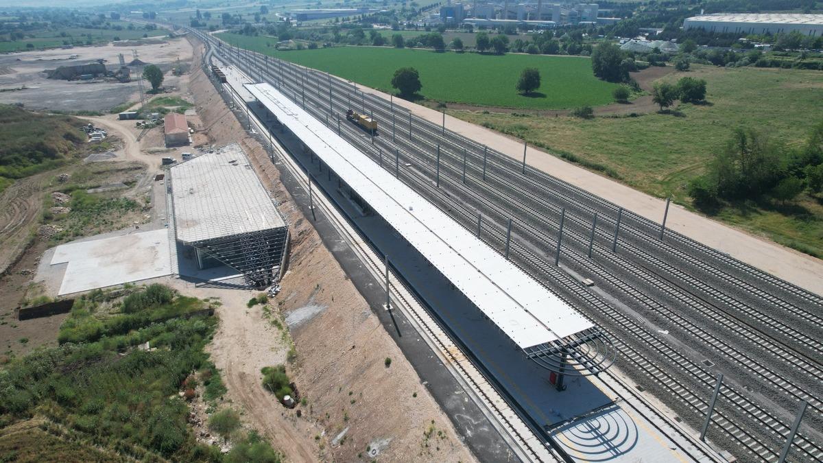 Hızlı tren geliyor, test s&uuml;r&uuml;şleri başlıyor: 2 saat 15 dakikaya d&uuml;şecek 4