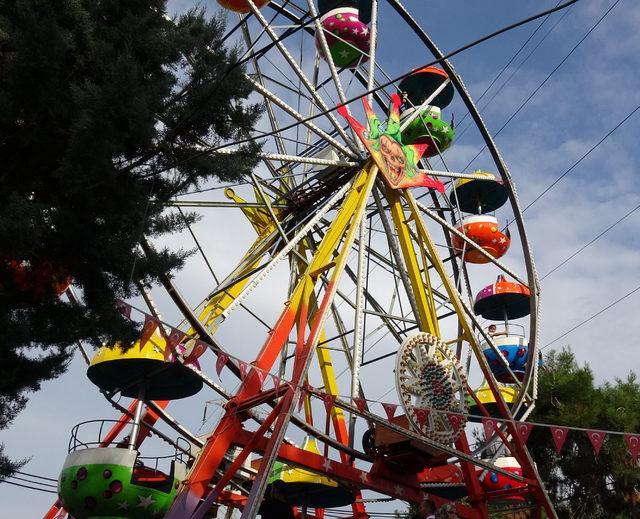 Lunaparkta dönme dolap kavgası: 5 yaralı