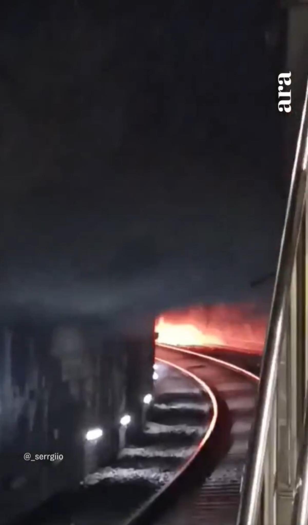 Barselona da metro kabusu! Yangın her tarafı sarınca mahsur kaldılar: 200 metre yürüyüp... 5