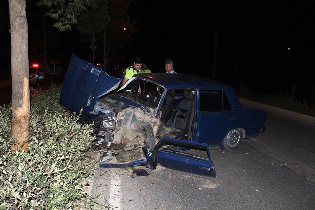 Ehliyetine el konulan sürücü, yine alkollü araç kullanırken kaza yaptı
