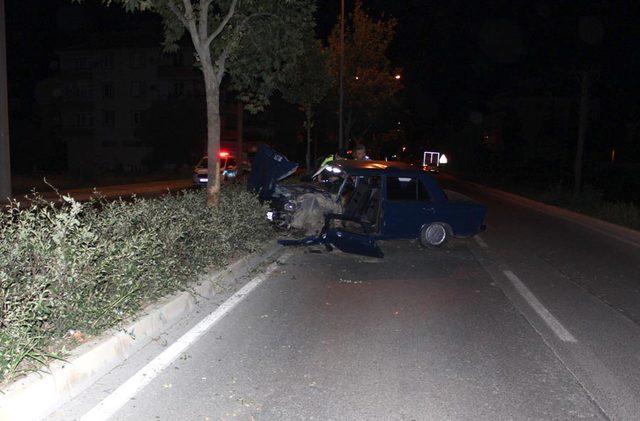 Ehliyetine el konulan sürücü, yine alkollü araç kullanırken kaza yaptı