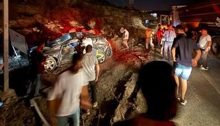 Mardin'de feci kaza: 3 kişi hayatını kaybetti, 5 kişi yaralandı