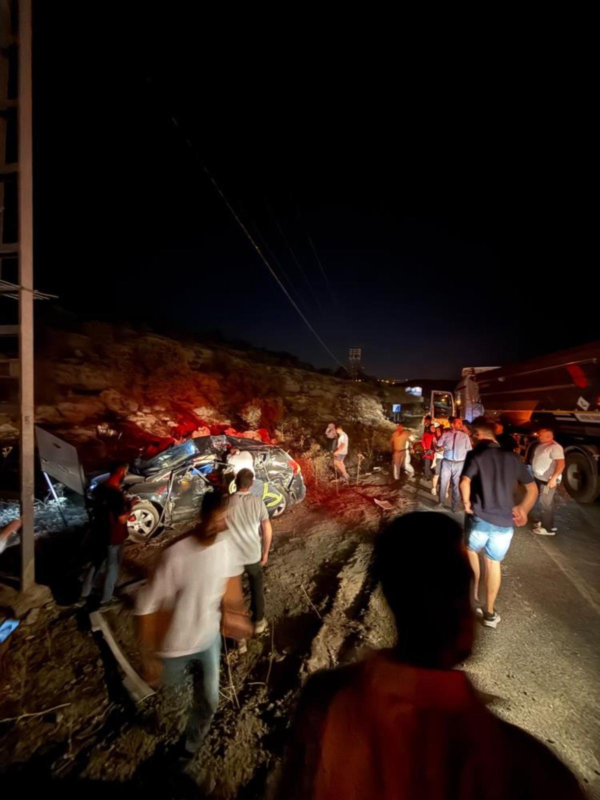 Mardin de feci kaza: 3 kişi hayatını kaybetti, 5 kişi yaralandı 1
