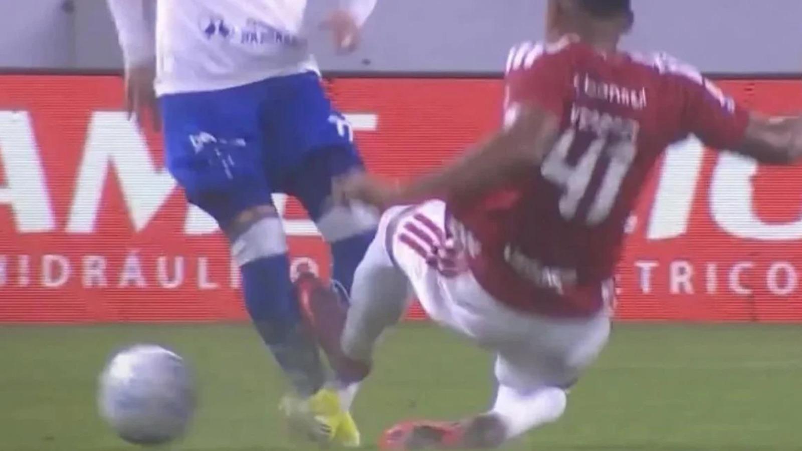 Brezilya futbolunda tarihi karar! Rakibinin bacağını kıran futbolcuya emsal ceza