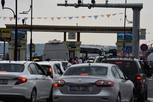 Çanakkale'de tatil dönüşü yoğunluğu