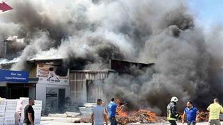 Gazipaşa’da inşaat malzemeleri deposunda yangın