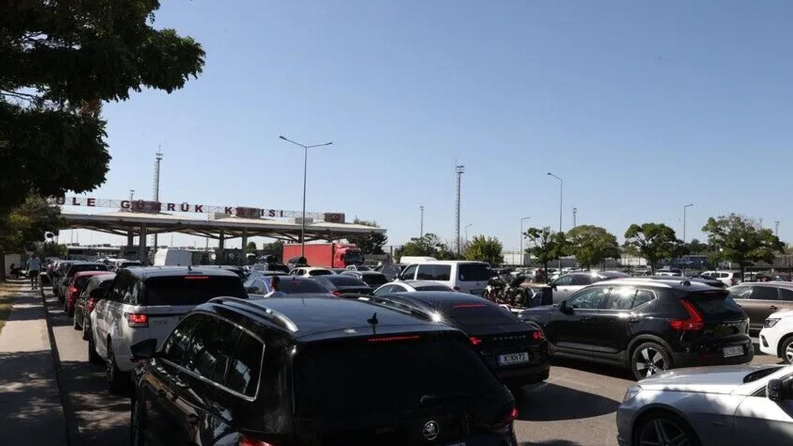 Yabancı plakalı araçlar için düzenleme: Ödemeden çıkamayacak