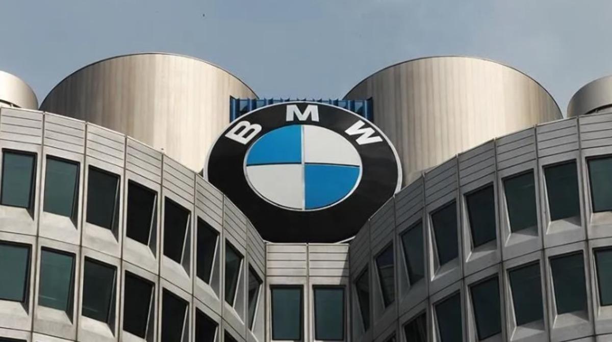 Kriz l&uuml;ks otomobil devini de vurdu: BMW 8 bin kişiyi işten &ccedil;ıkaracak 1