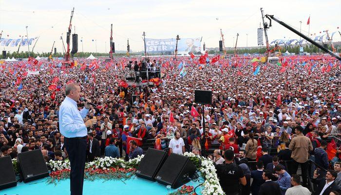 AK Parti'nin İstanbul Yenikapı'daki mitingi başladı! Başbakan Yıldırım ve Cumhurbaşkanı Erdoğan'dan flaş açıklamalar