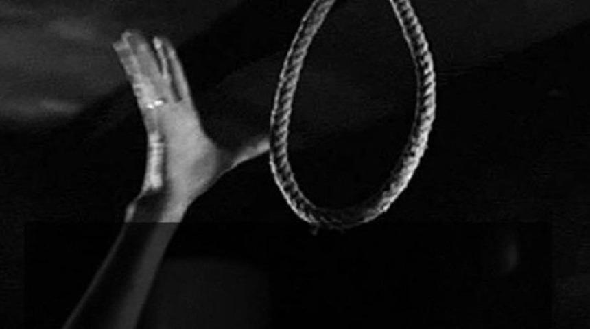 Şanlıurfa'da bayram ziyaretinden dönen aile 14 yaşındaki kızlarını tavanda asılı buldu