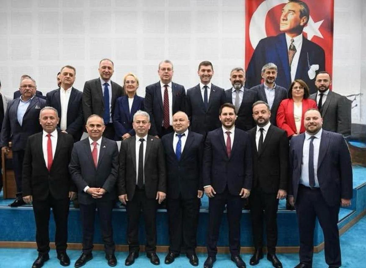 Altınordu Belediye Başkanı, meclis &uuml;yeleriyle beraber CHP den istifa etti 1